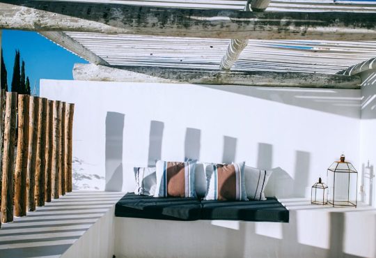 Outdoor Swing Cushions: How to Choose Fabric, Foam, and the Right Fit Outdoor Swing Cushions: How to Choose Fabric, Foam, and the Right Fit
