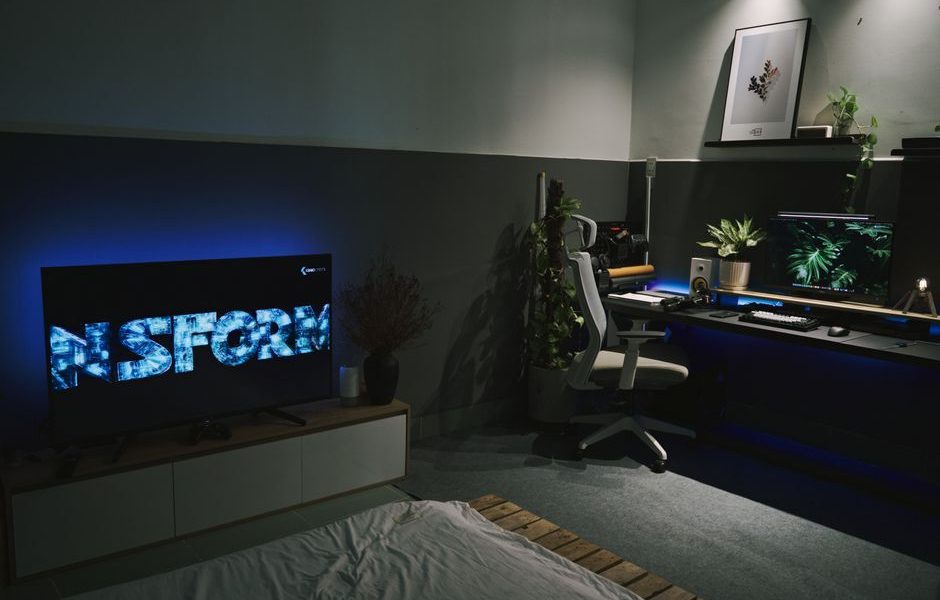 Power Strips with Long Cords for Bedrooms: What Works