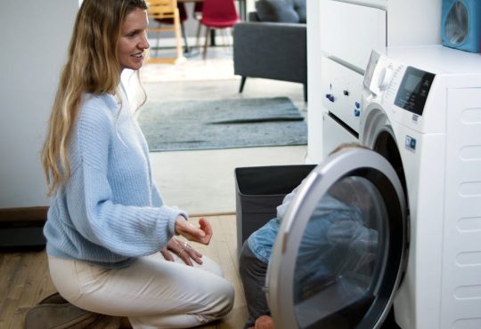 DCX 8×10 vs 9×12 Area Rugs: Which Machine Washable Rug Fits Your Room?