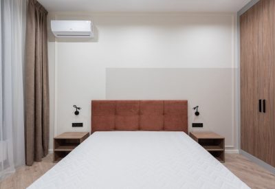 9 Smart Portable Air Conditioners That Actually Cool Your Bedroom