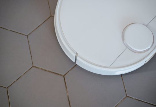 Cloudy Pool? How Robotic Cleaners Offer Crystal Clear Water in 2026
