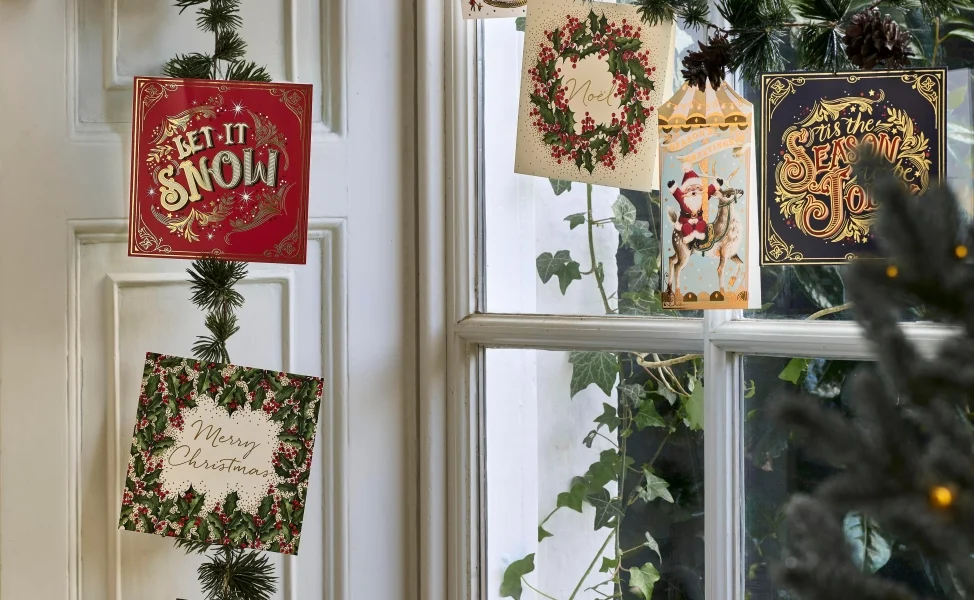 15 Best Ways to Dress Street-Facing Windows for Privacy and Style