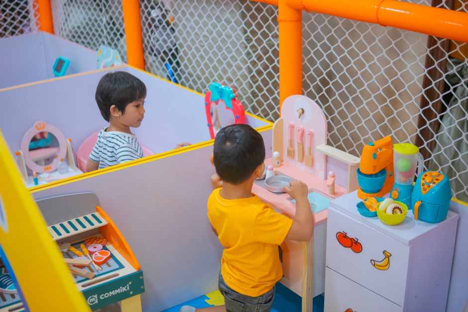 TinyLand Outdoor Mud Kitchen vs Wooden Play Kitchen: Which Sparks More Creative Play?