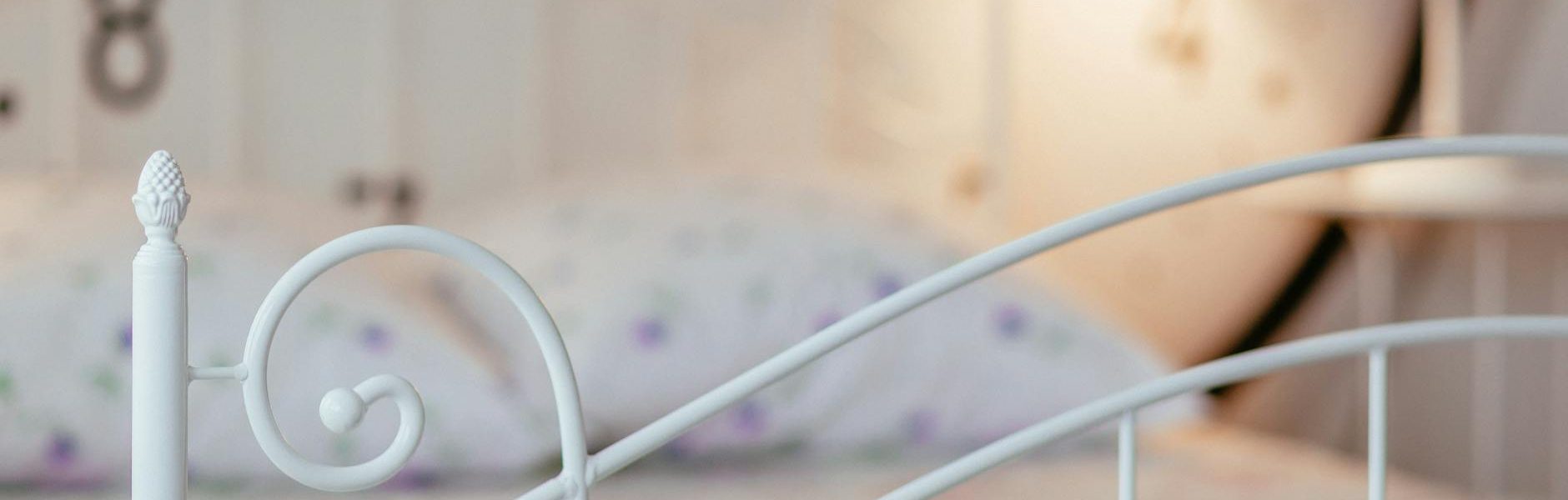 Wood vs. Metal Beds: Which Lasts Longer?