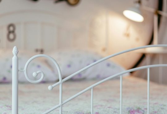 Wood vs. Metal Beds: Which Lasts Longer?